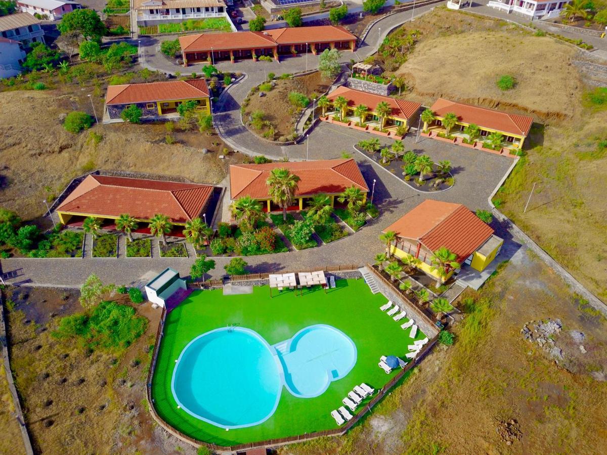 Casas Do Sol Hotel Сао Филипе Екстериор снимка