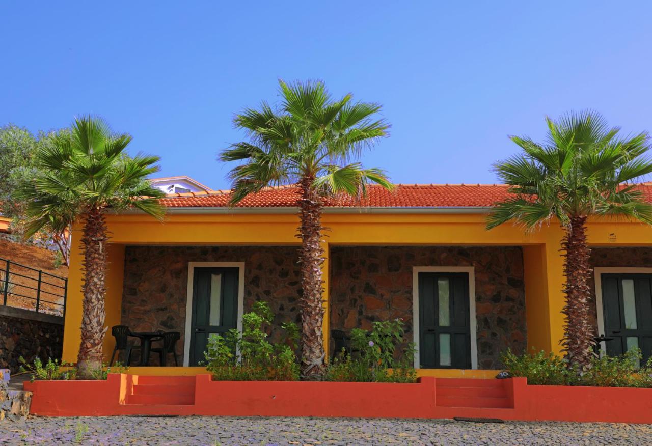 Casas Do Sol Hotel Сао Филипе Екстериор снимка