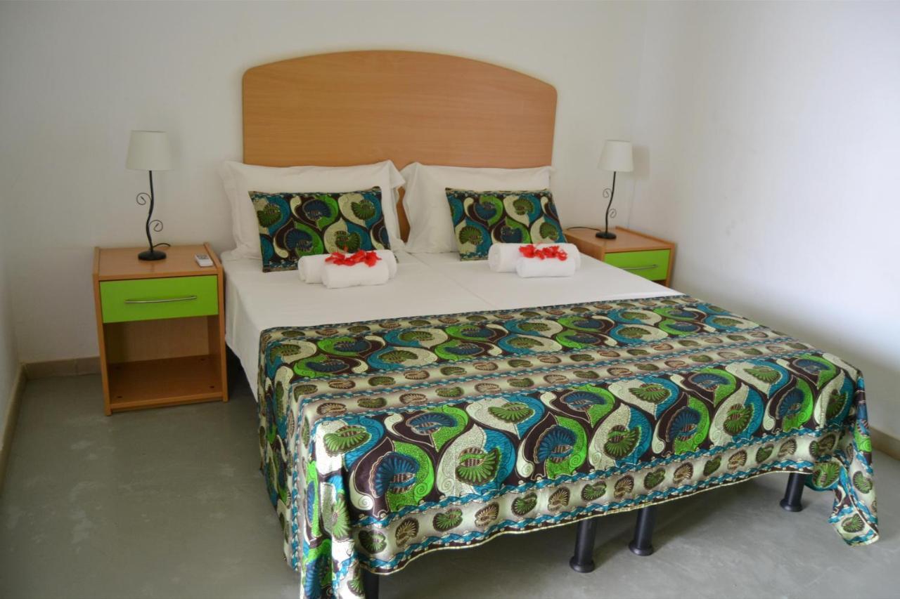 Casas Do Sol Hotel Сао Филипе Екстериор снимка